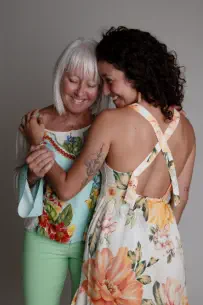 mélange de photographies de femmes réalisées en studio photo - photographies expressives et émotionnelles - studio photo haut de gamme à lyon - Emilie Minary studio 