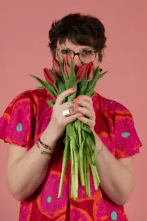 mélange de photographies de femmes réalisées en studio photo - photographies expressives et émotionnelles - studio photo haut de gamme à lyon - Emilie Minary studio 