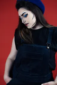 mélanges de photographies de femmes réalisées en studio photo à Lyon - Book modèle - portrait artistique noir et blanc - Portrait éditorial femme posture mode – séance book comédienne - photographie d’art studio Lyon 